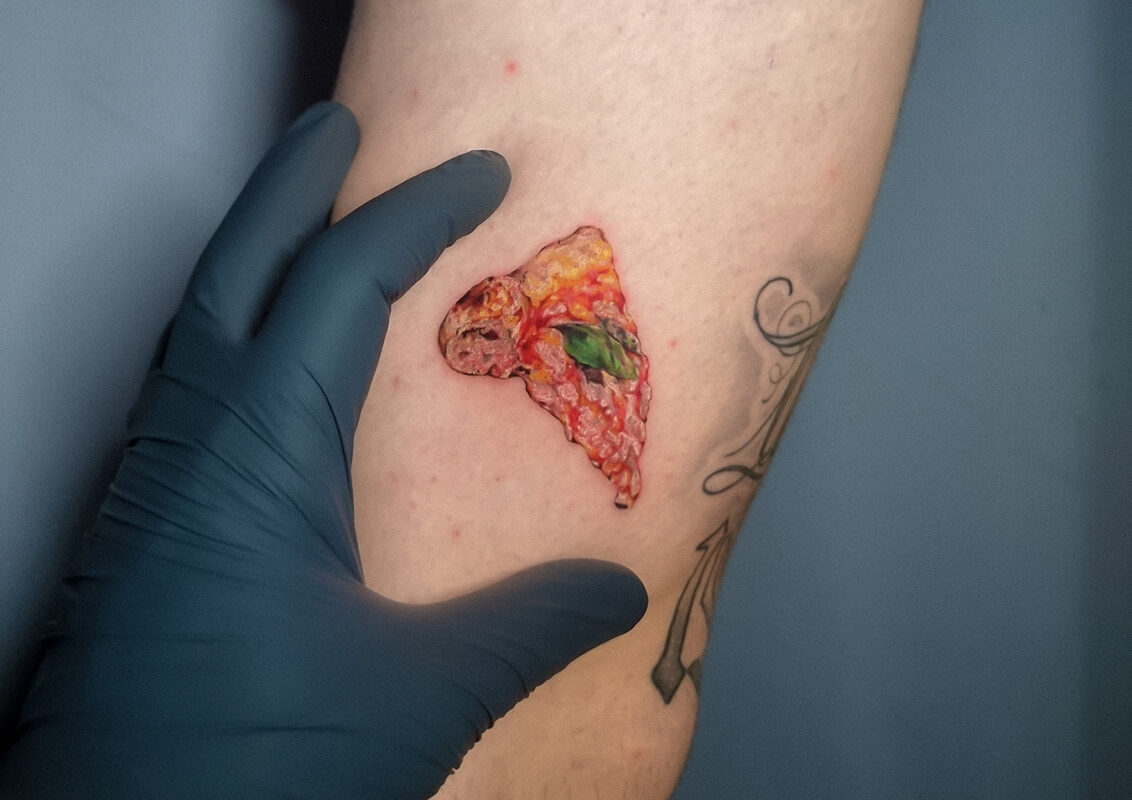 tatuaggio micro-realistico di Diego Saiu